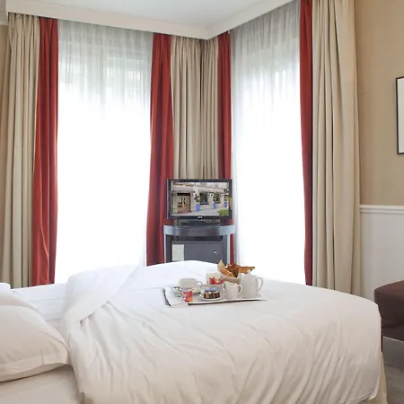 Toujours & Hotel 4*