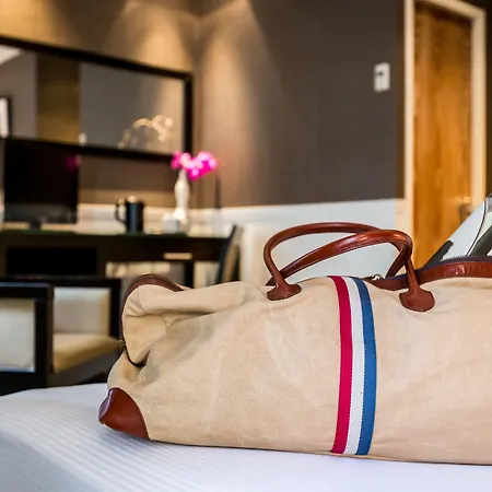 Toujours & Hotel