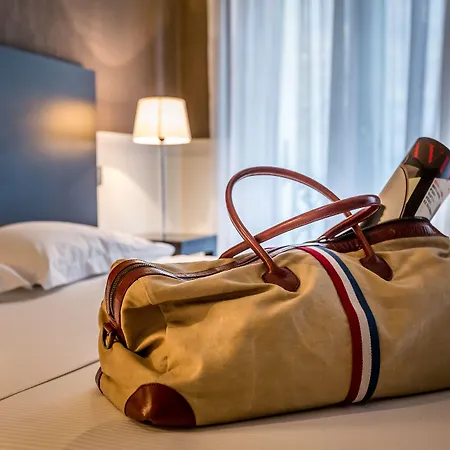 Hotel Toujours & 4*