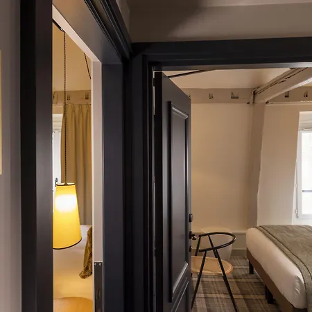 Hotel Toujours & Paris