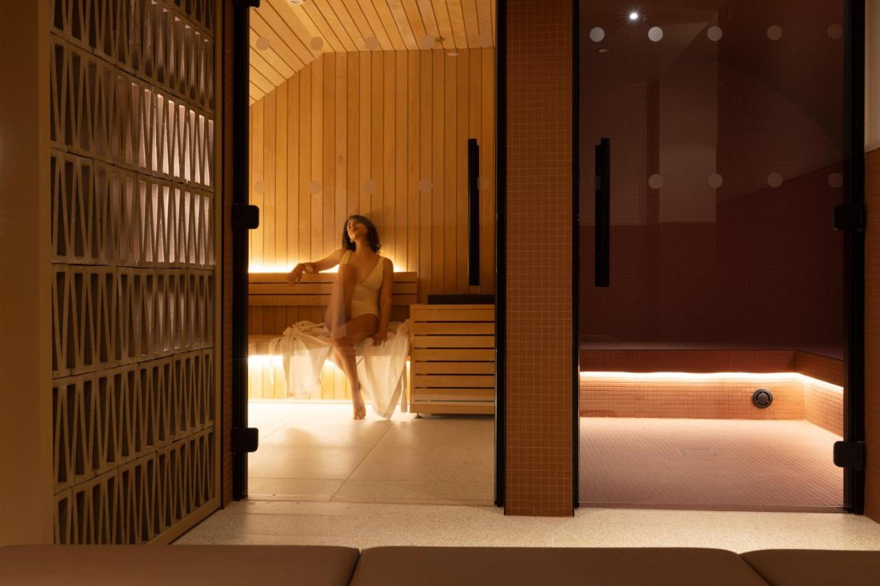Toujours & Hotel Parigi