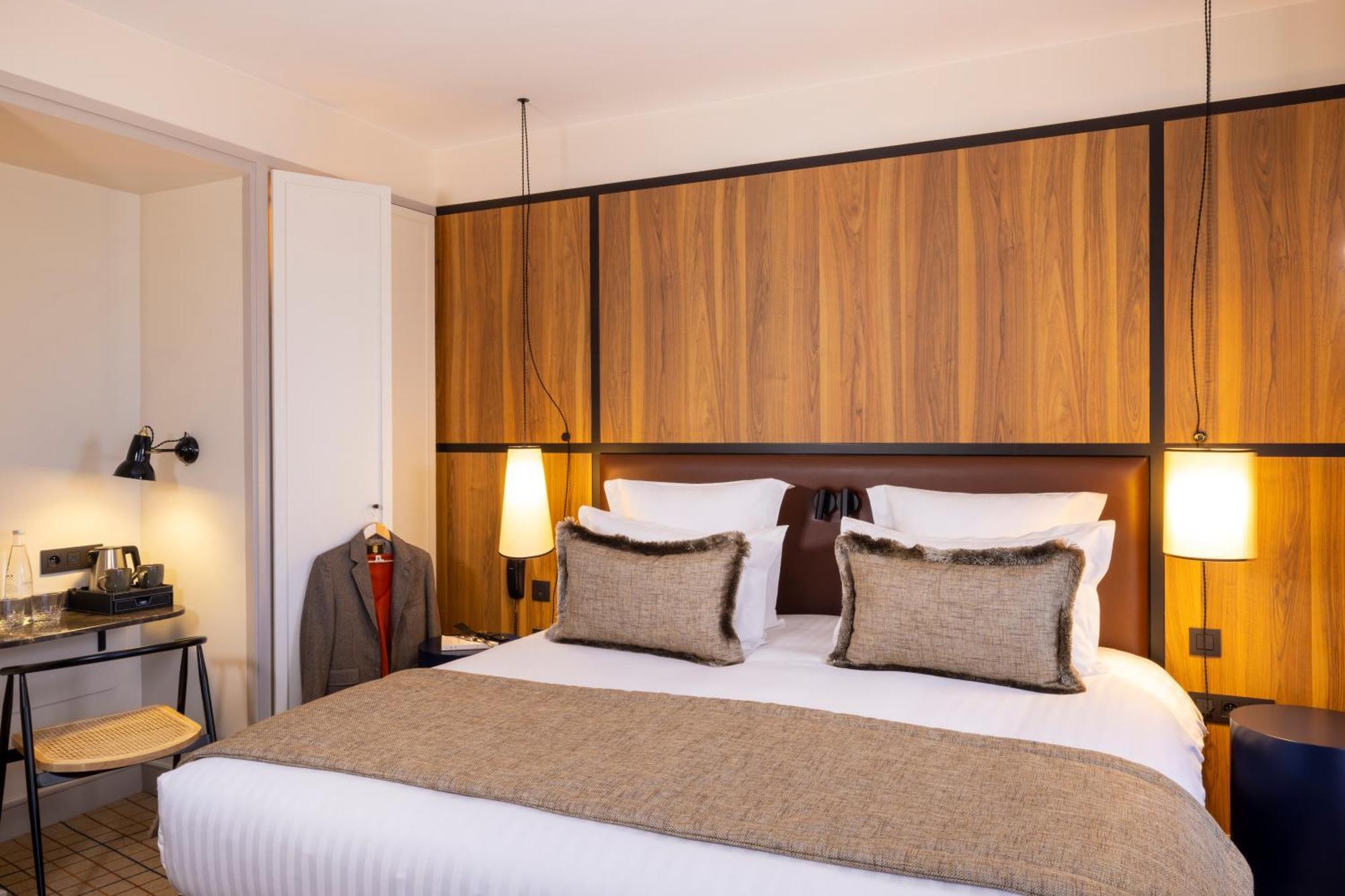 Hotel Toujours & 4*