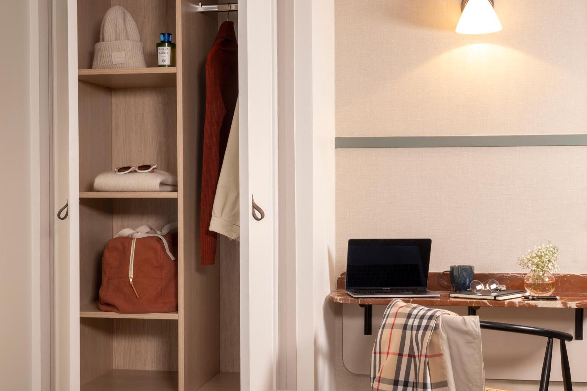 Toujours & Hotel 4*