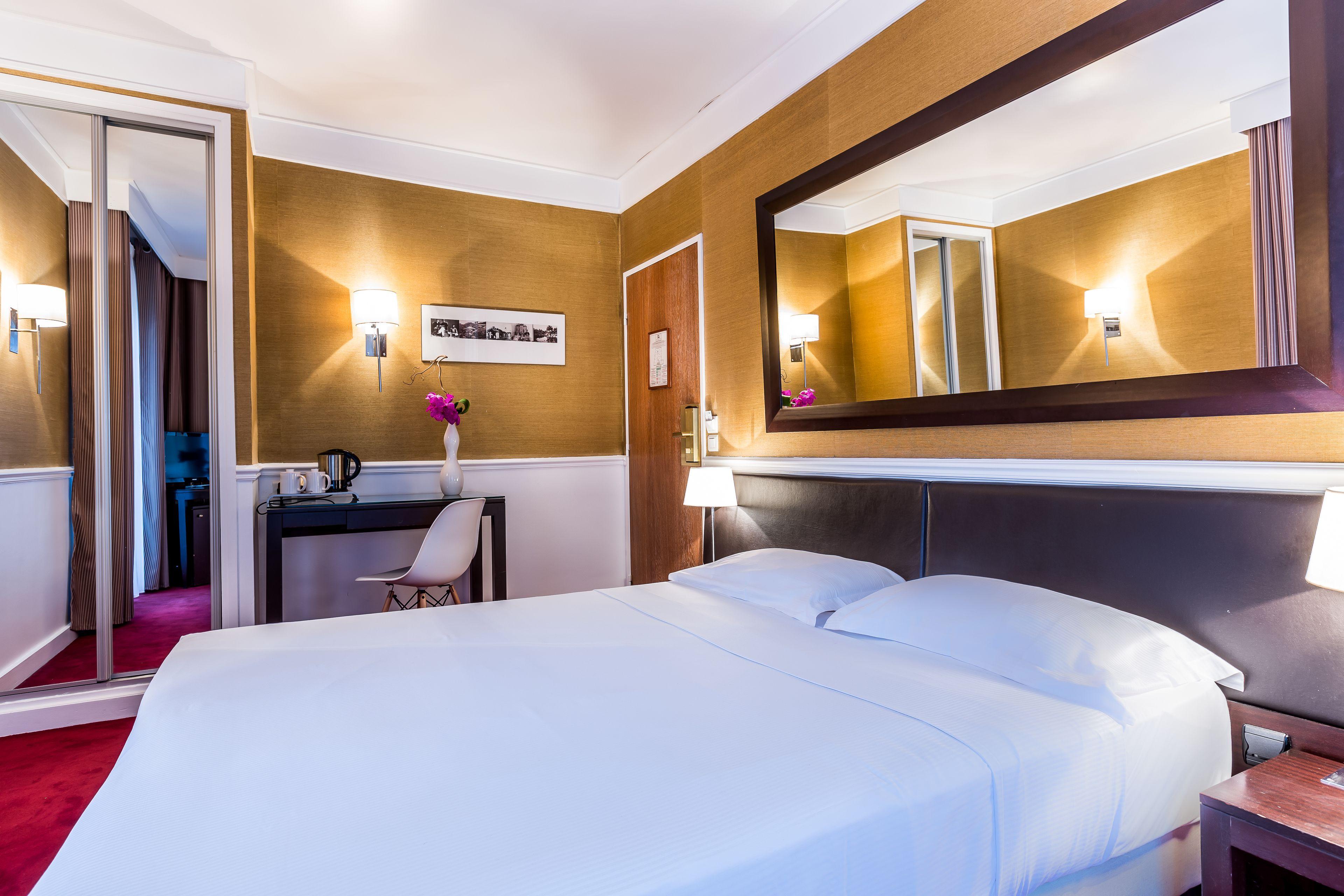 Hotel Toujours &