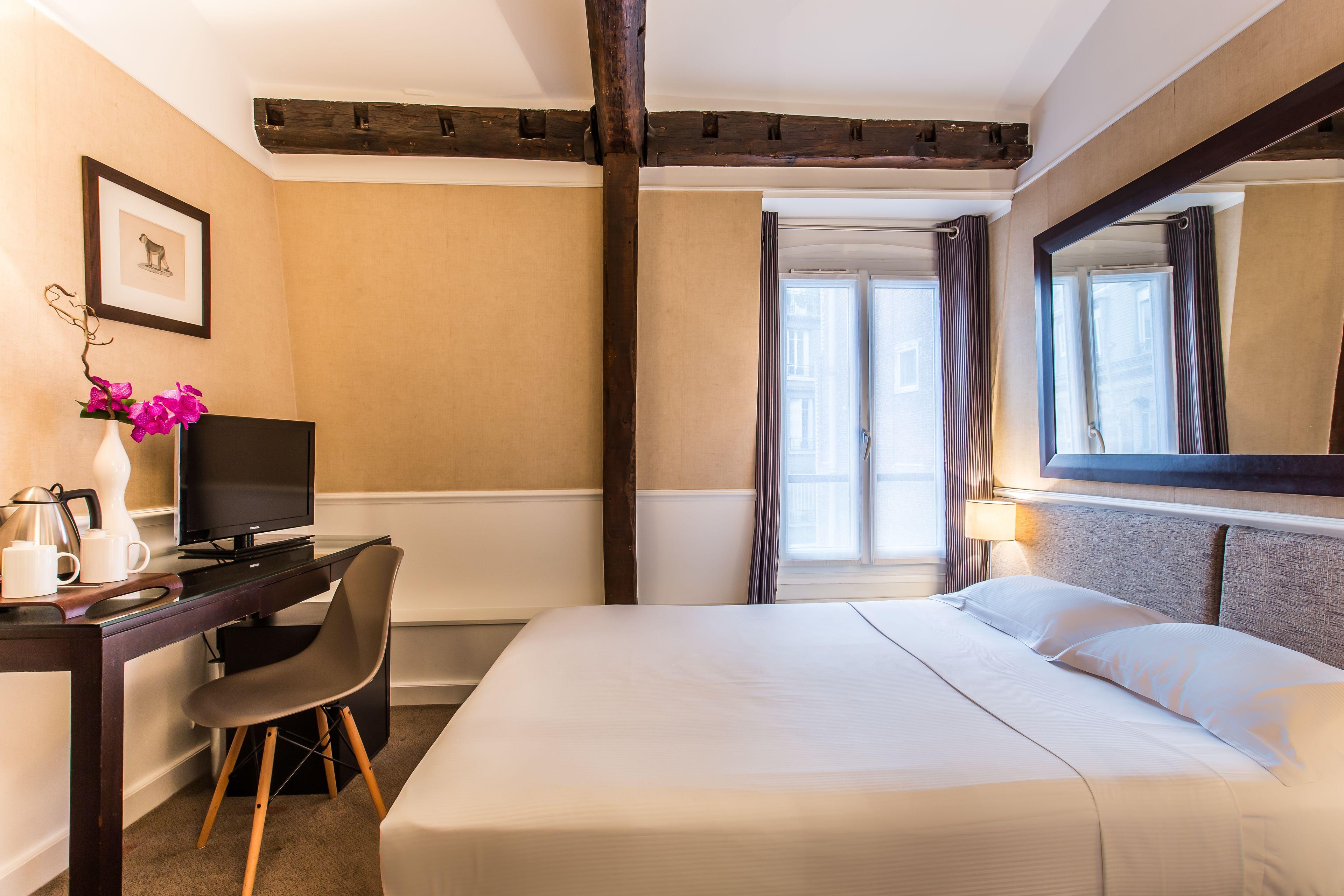 Hotel Toujours &