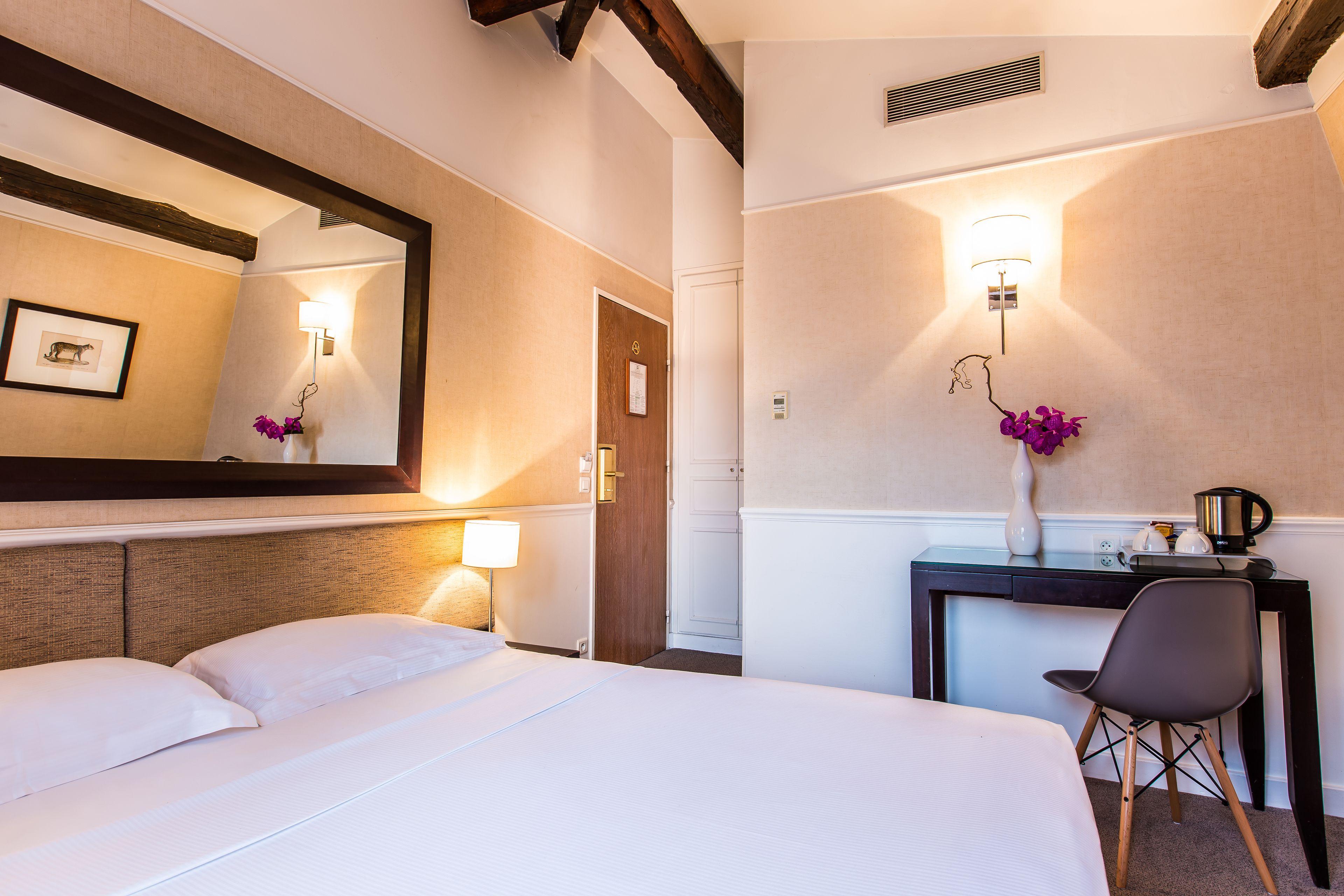 Hotel Toujours & 4*