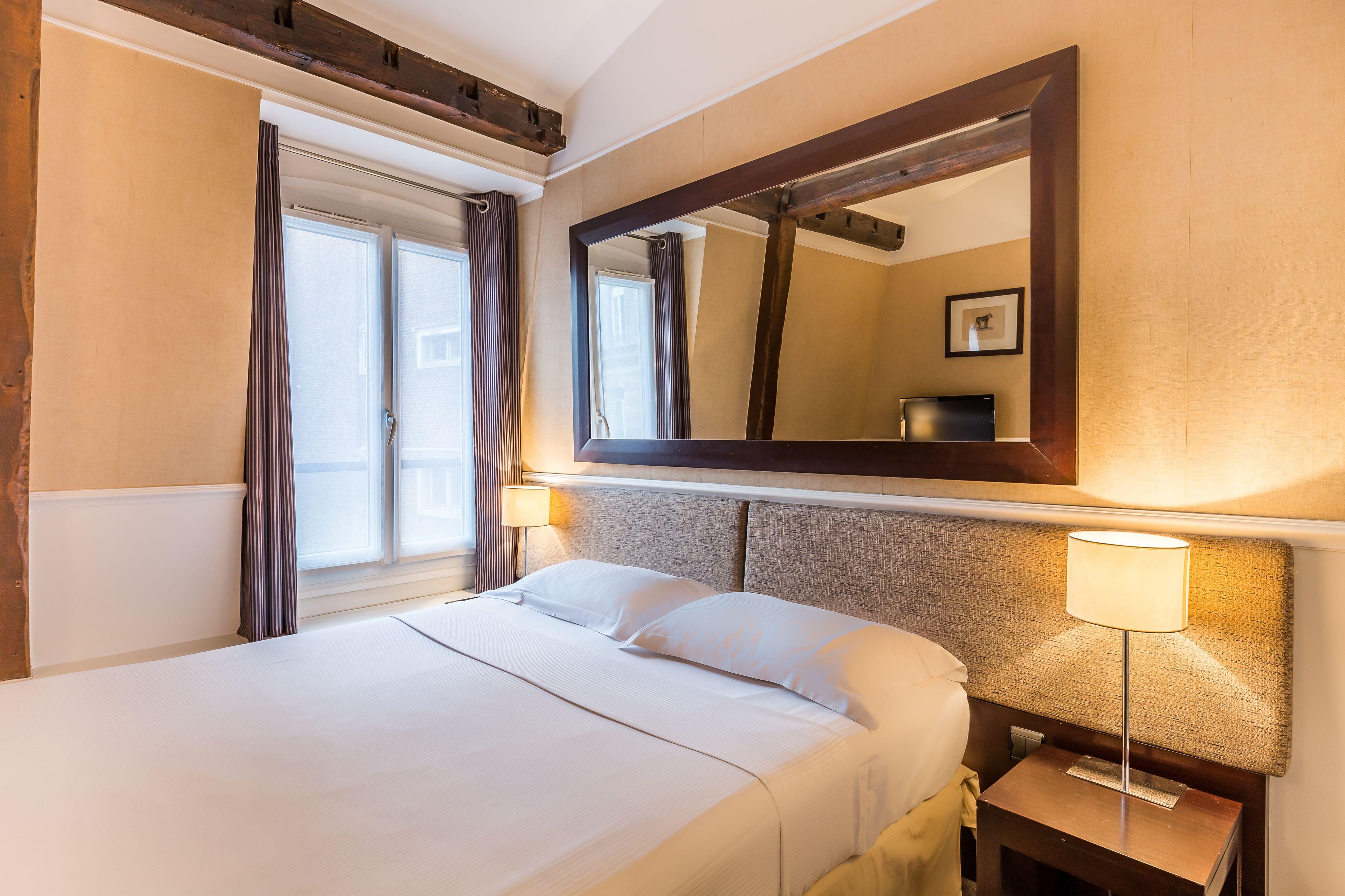 Toujours & Hotel