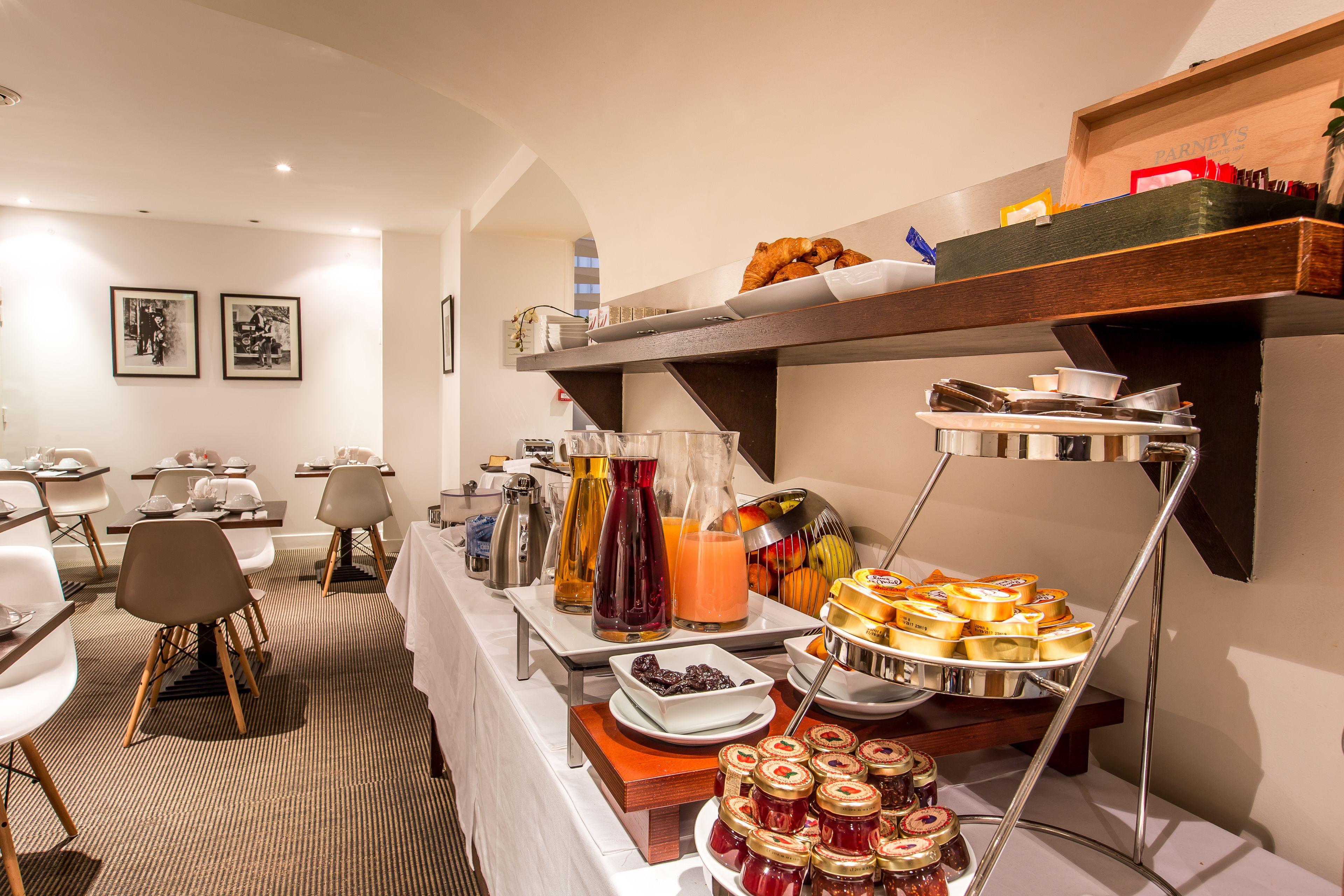 Hotel Toujours & 4*