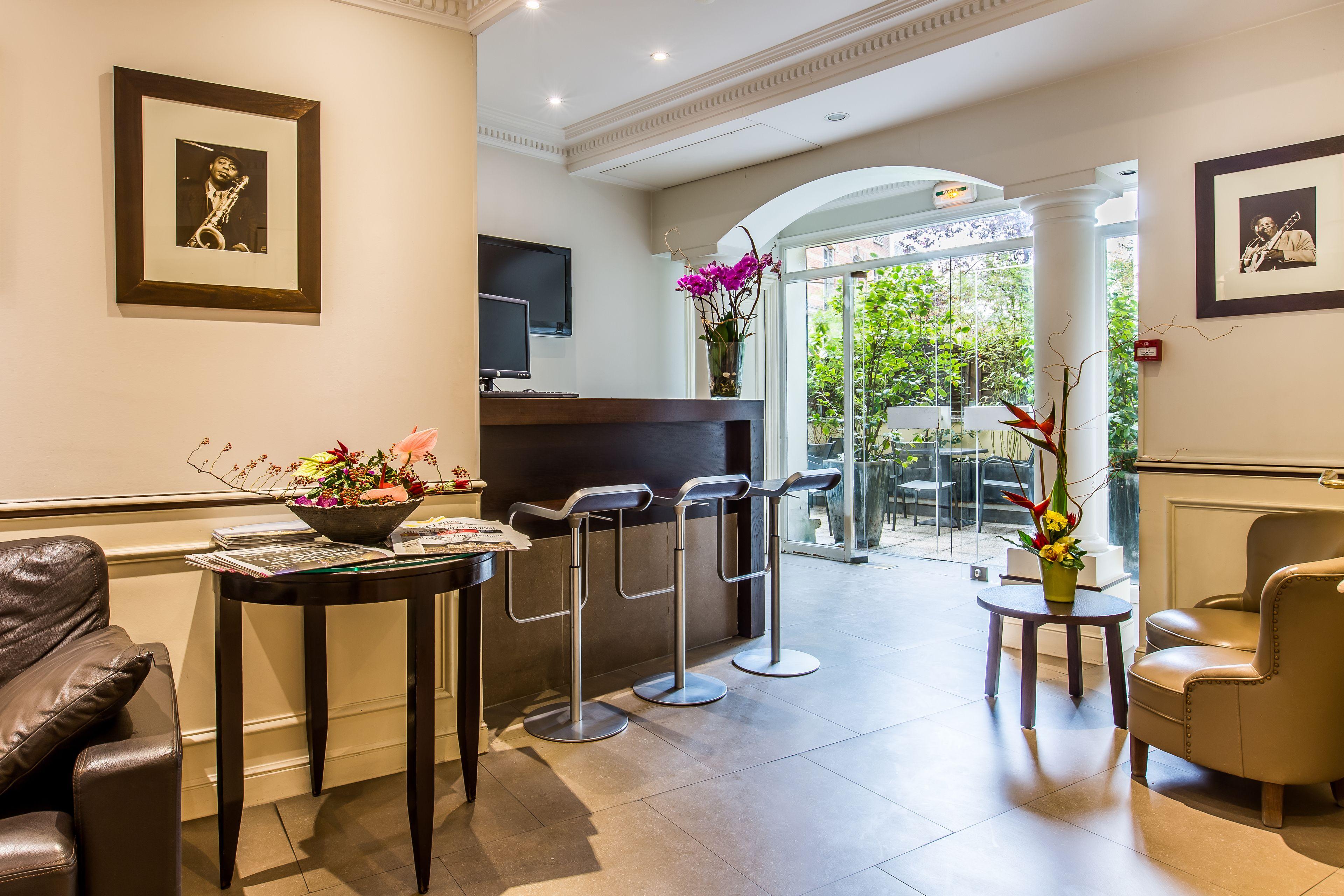 Hotel Toujours & Paris