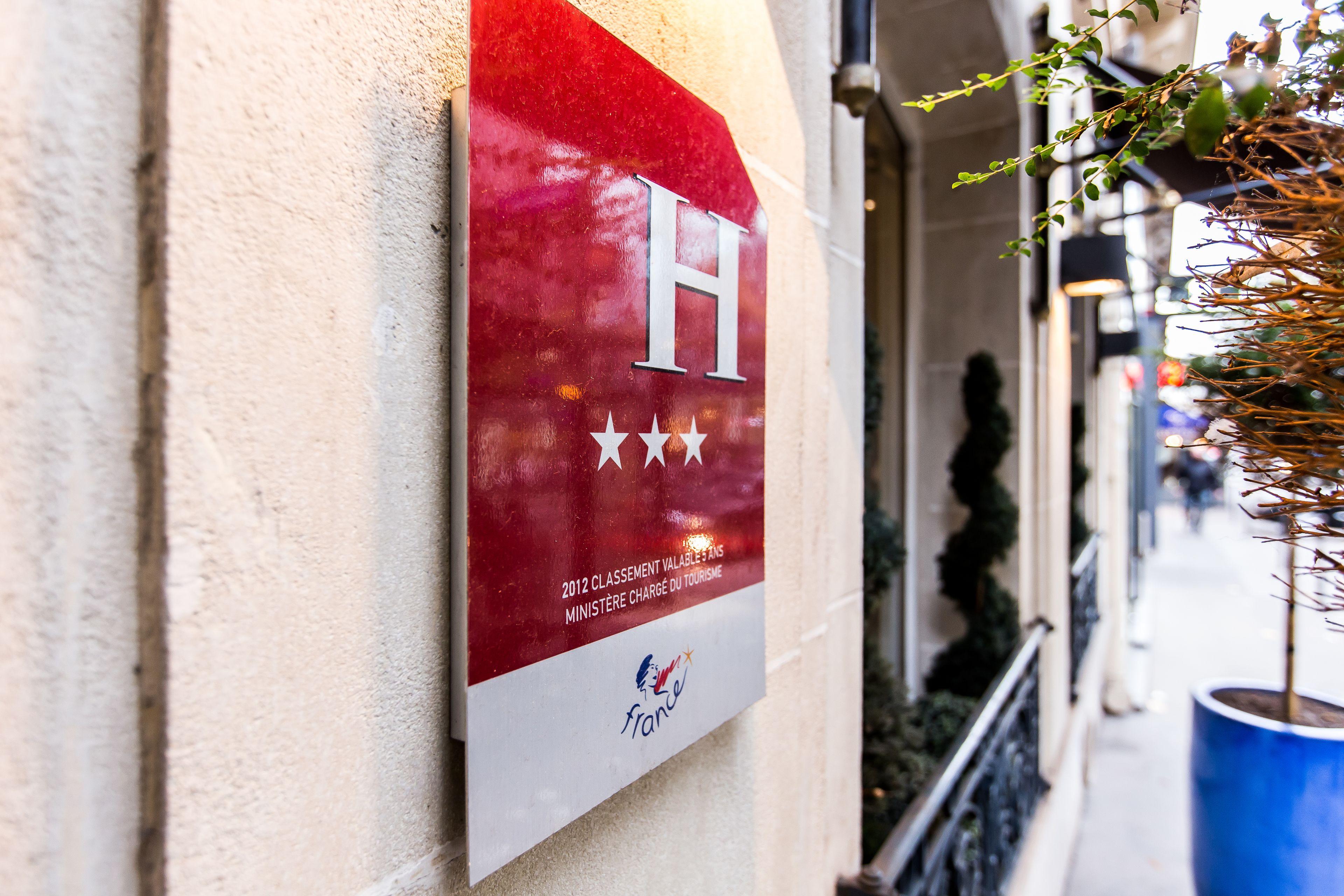 Toujours & Hotel 4*