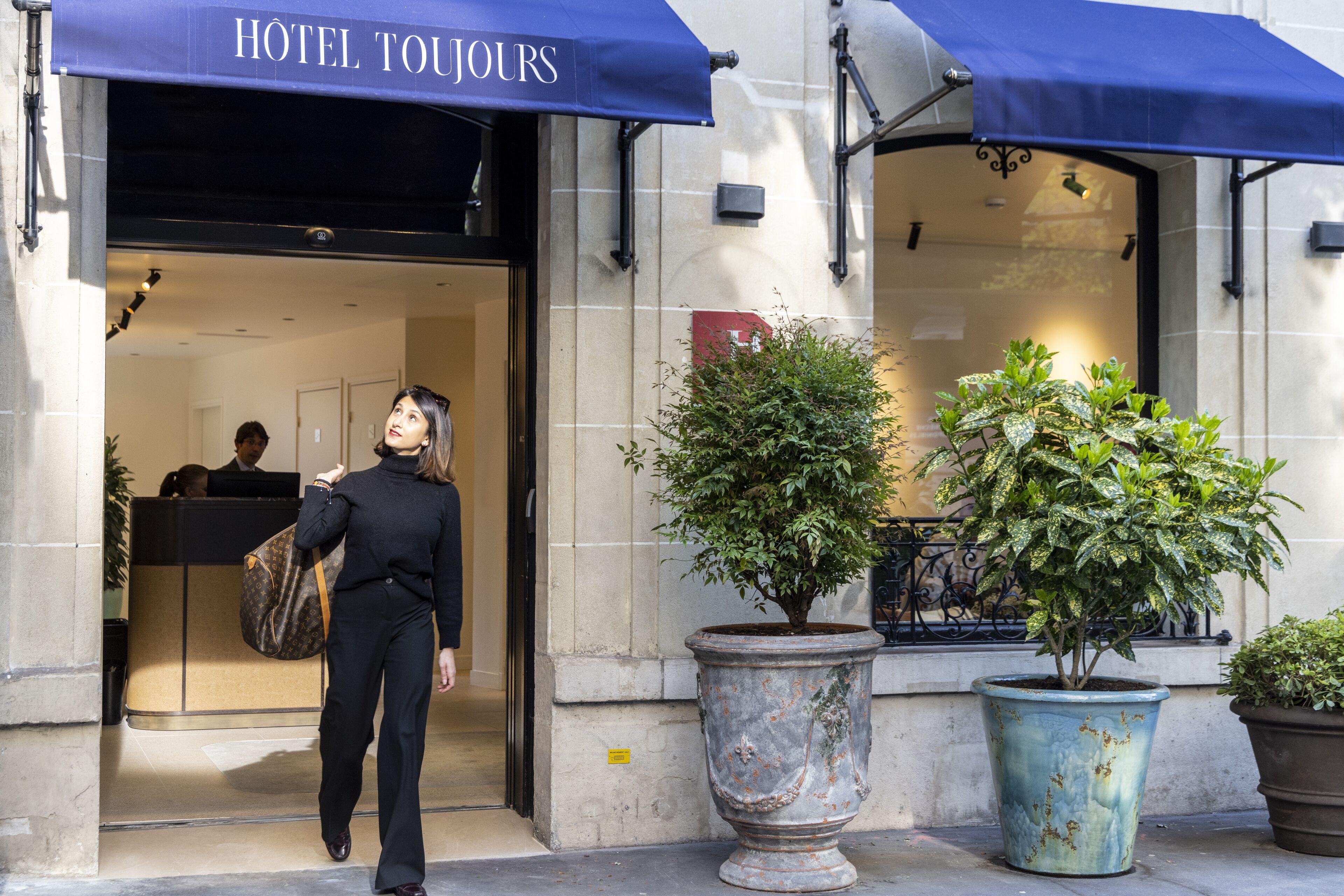 Toujours & Paris