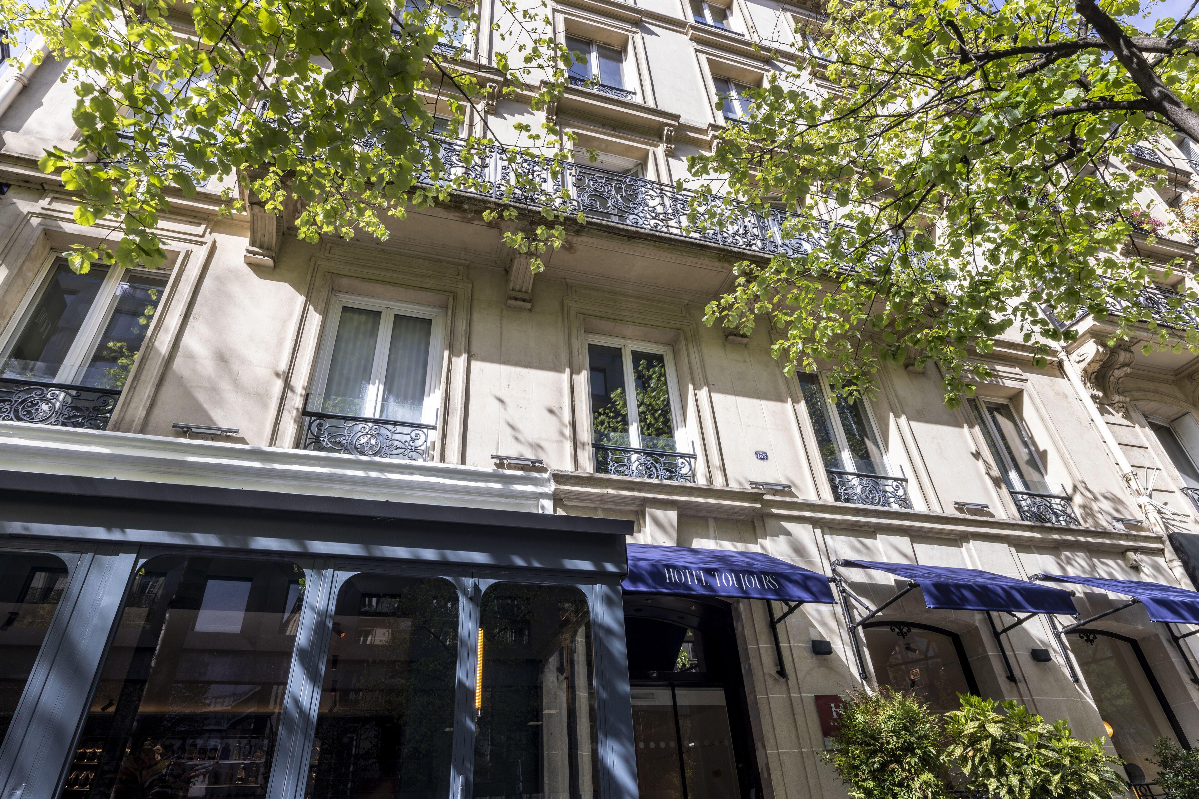 Hotel Toujours & 4*