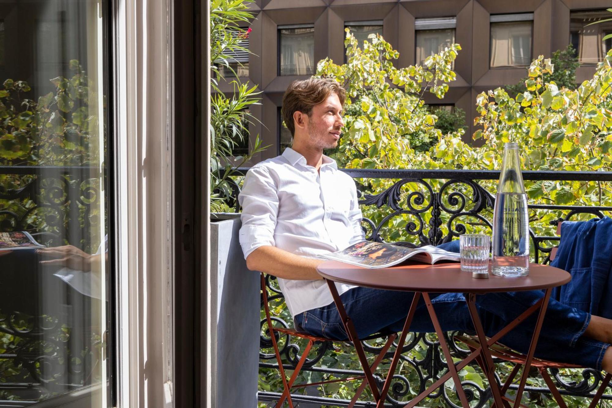 Hotel Toujours & Paris